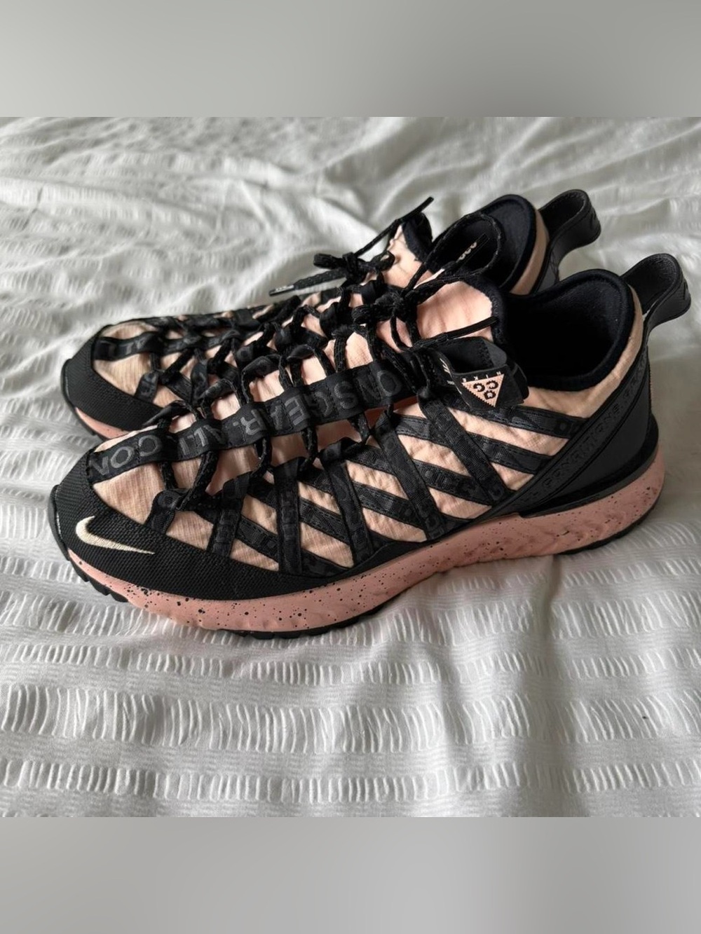 Nike ACG Sneakers